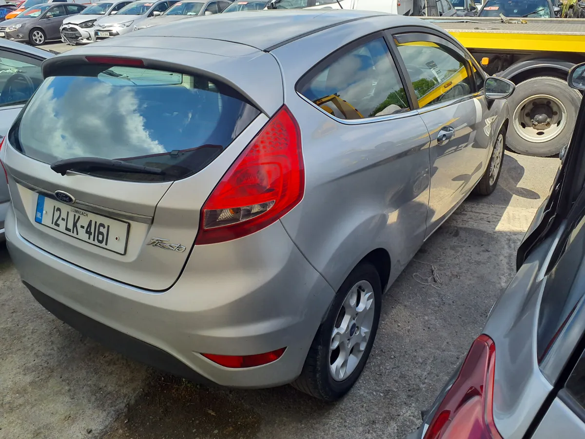 2012  Ford fiesta - Image 3