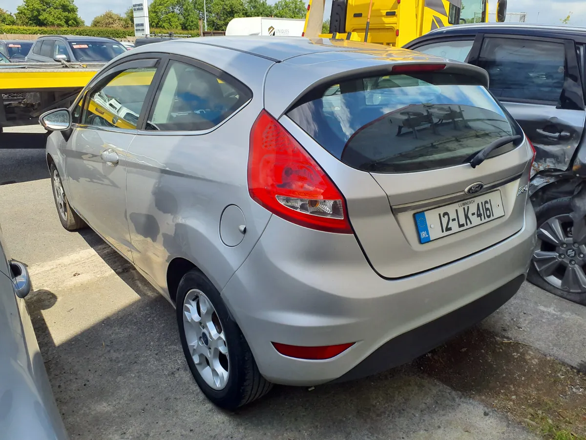 2012  Ford fiesta - Image 4
