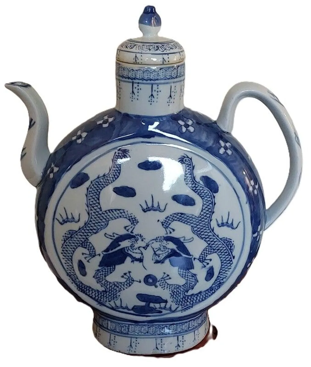 Qianlong Qing Dynasty Blue & White Porcelain Teapot - Image 1