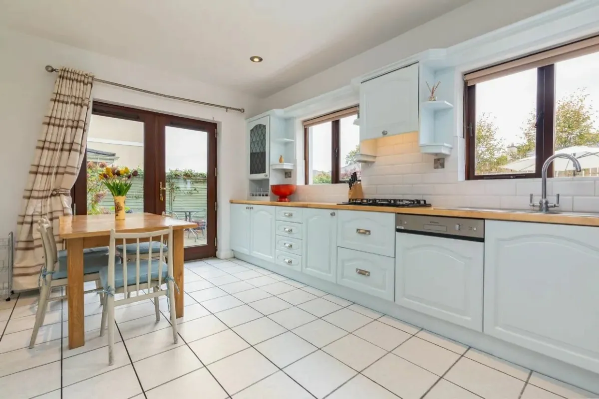 kitchen - Image 1