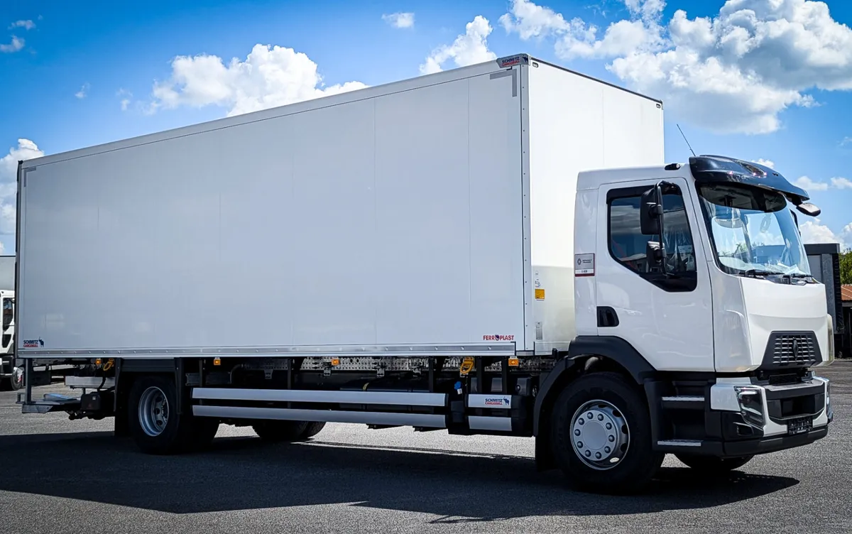 Schmitz Cargobull Fridge body on 2025 18T Renault - Image 2
