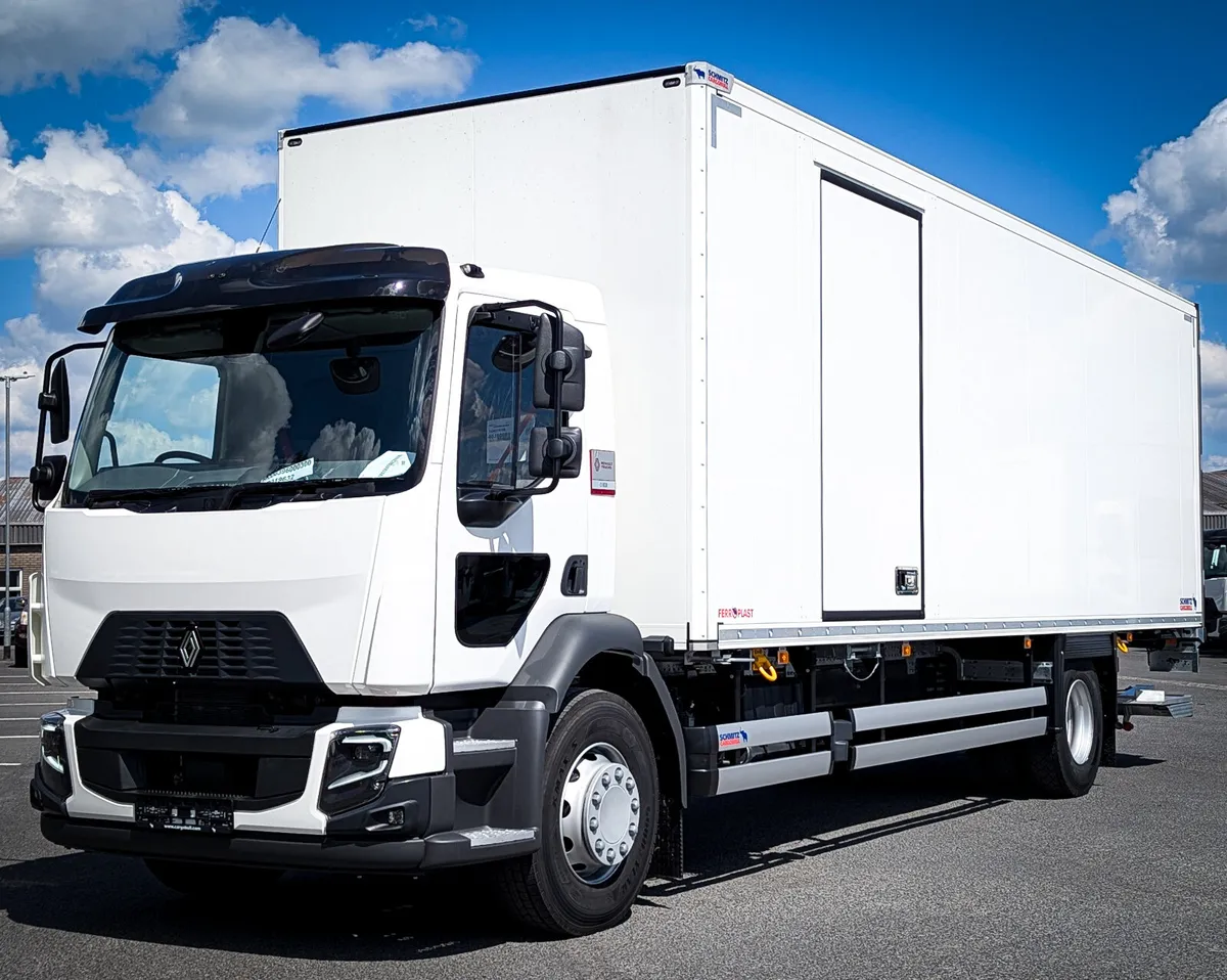 Schmitz Cargobull Fridge body on 2025 18T Renault - Image 4