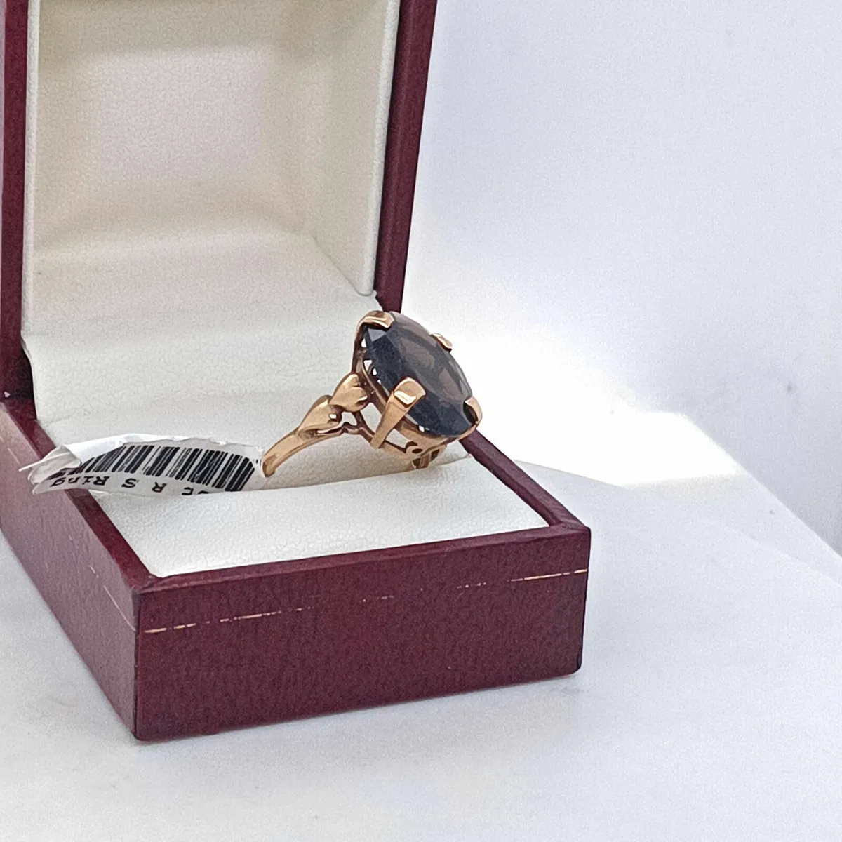 Vintage Smokey Quartz Ring , 9k Gold, Heart Detail - Image 3