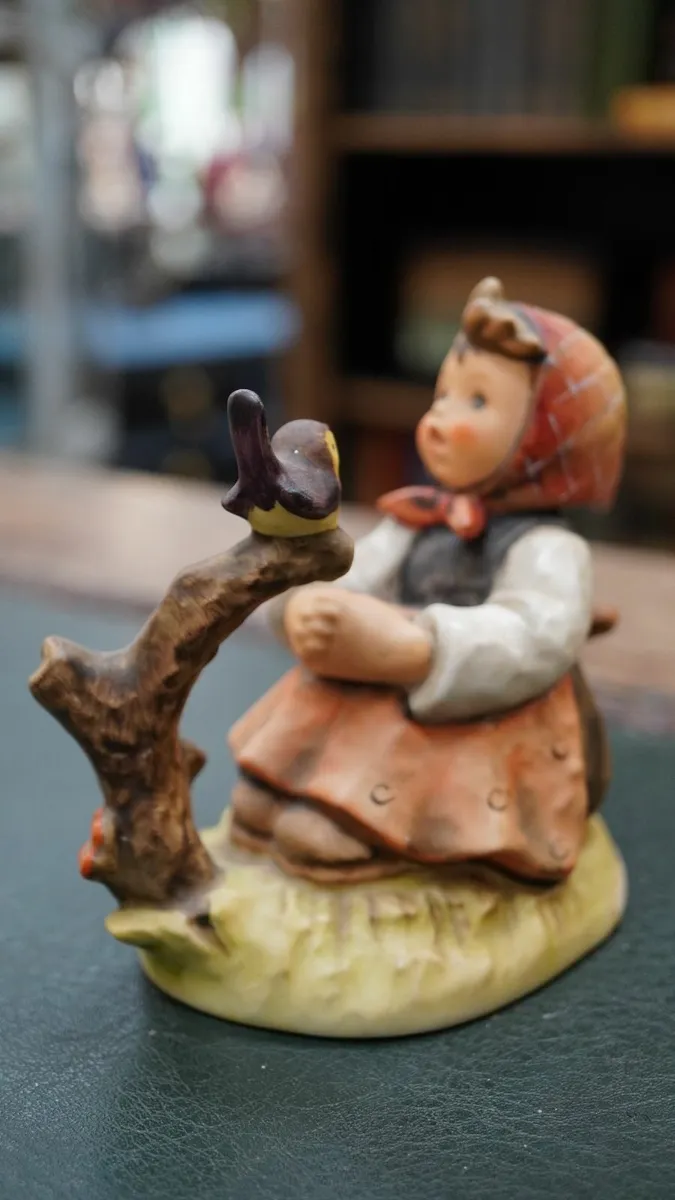 Goebel Hummel Figurine - In Tune - Image 3