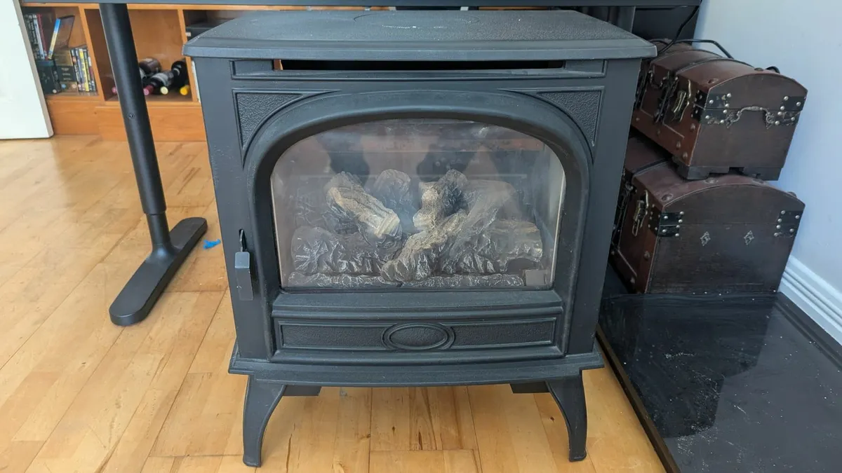 Gas Stove - Image 1