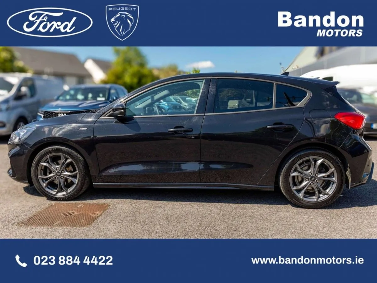 Ford Focus 2022 Ford Focus 1.0t Ecoboost Hybrid 1 - Image 2