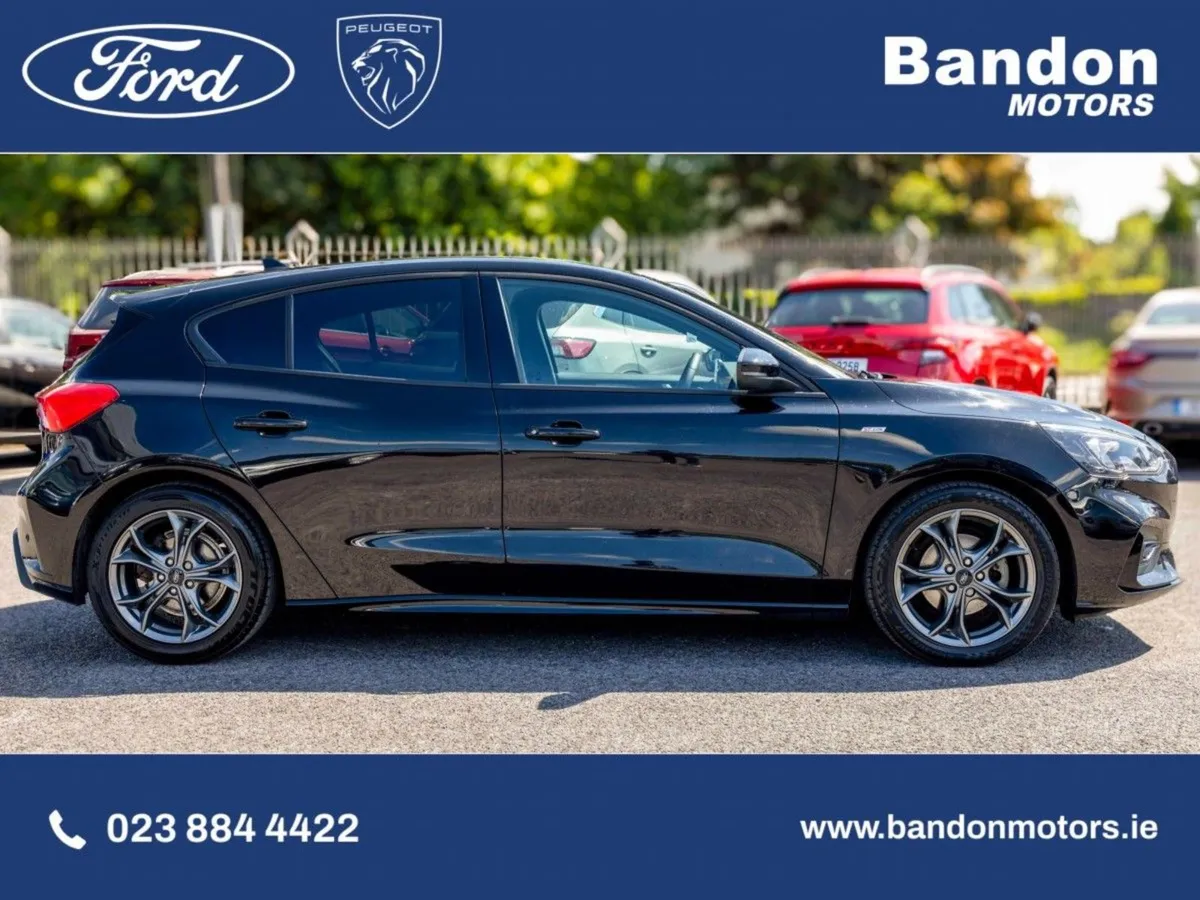 Ford Focus 2022 Ford Focus 1.0t Ecoboost Hybrid 1 - Image 3
