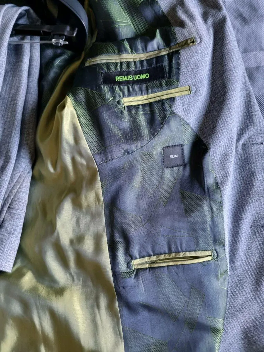 EREMUS UOMO Navy Blue Suit - Brand new condition - Image 2