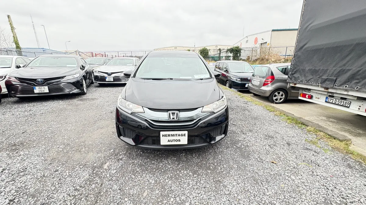 Honda Fit/Jzz 1.5 Hybrid 2016 - Image 2