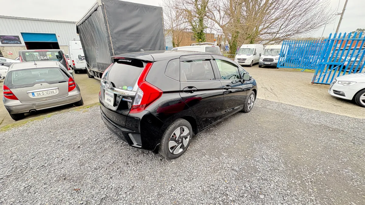 Honda Fit/Jzz 1.5 Hybrid 2016 - Image 4