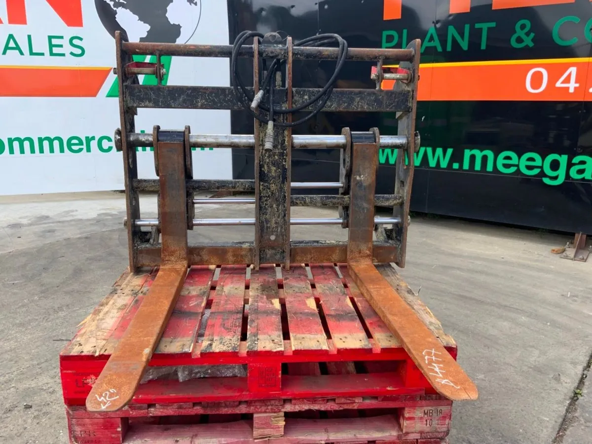 2021 JCB FORK POSITIONER CARRIAGE........4477. - Image 2