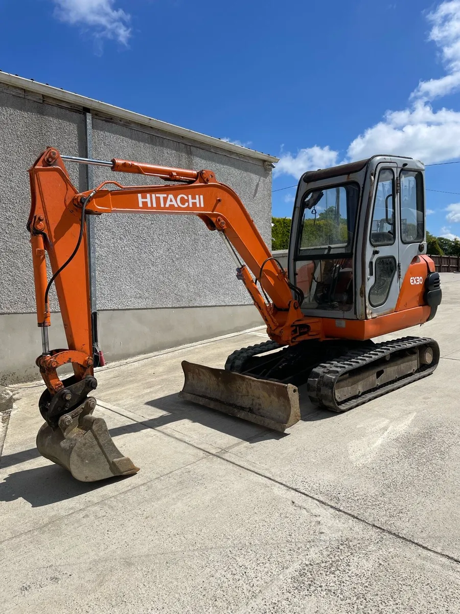 Hitachi ex30 digger - Image 4