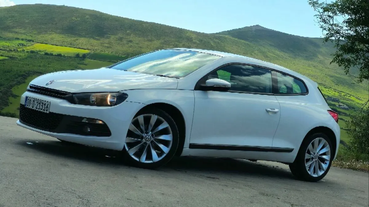 Volkswagen Scirocco 2009 - Image 2