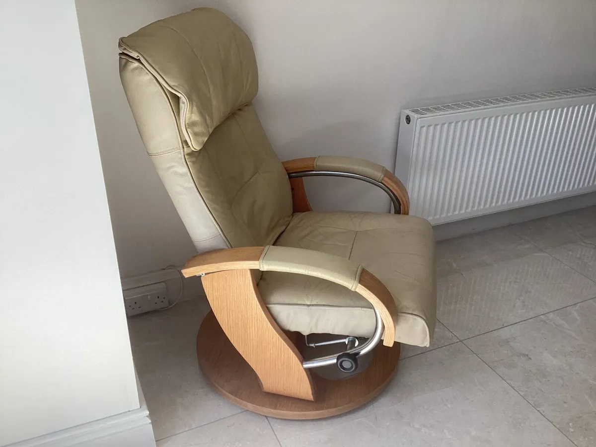 Padded Leather Office Chair - Image 3
