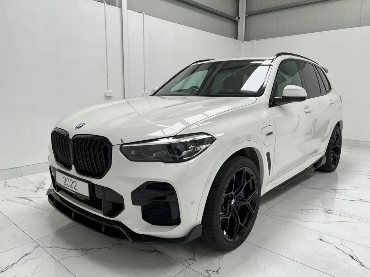 2022 BMW X5 M Sport Hybrid - Image 4
