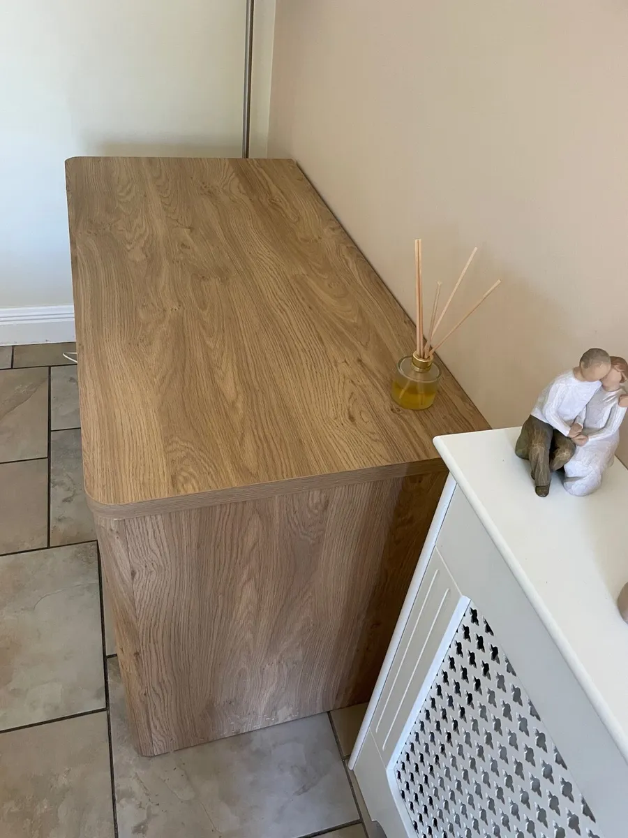 Desk - Image 2