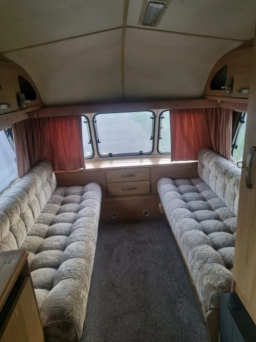 Caravan - Image 4