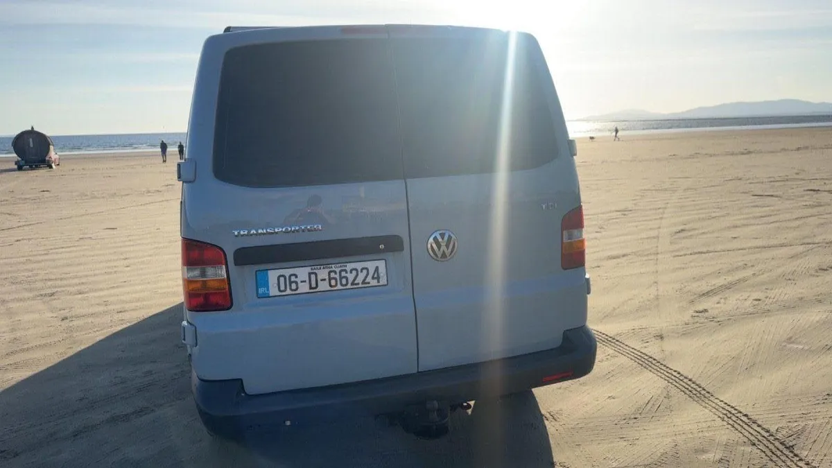 Volkswagen transporter (mint) - Image 4