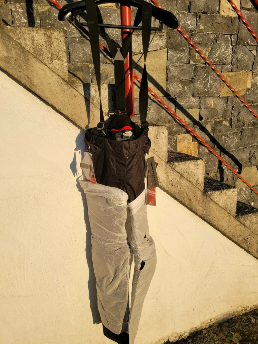 BRAND NEW Alpinestars Andes V3 pants - Image 2
