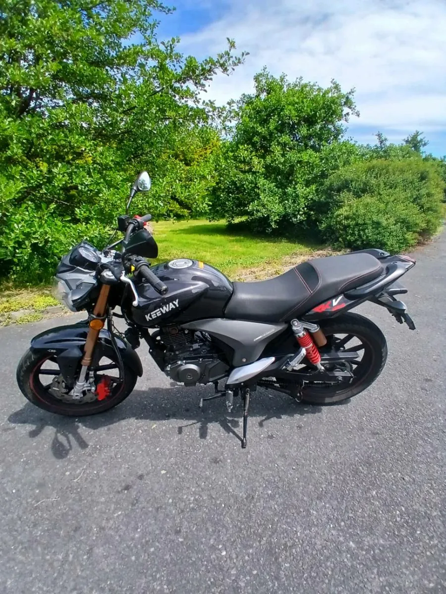 2021 Keeway RKV 125 - Low Miles + Top Box - Image 1