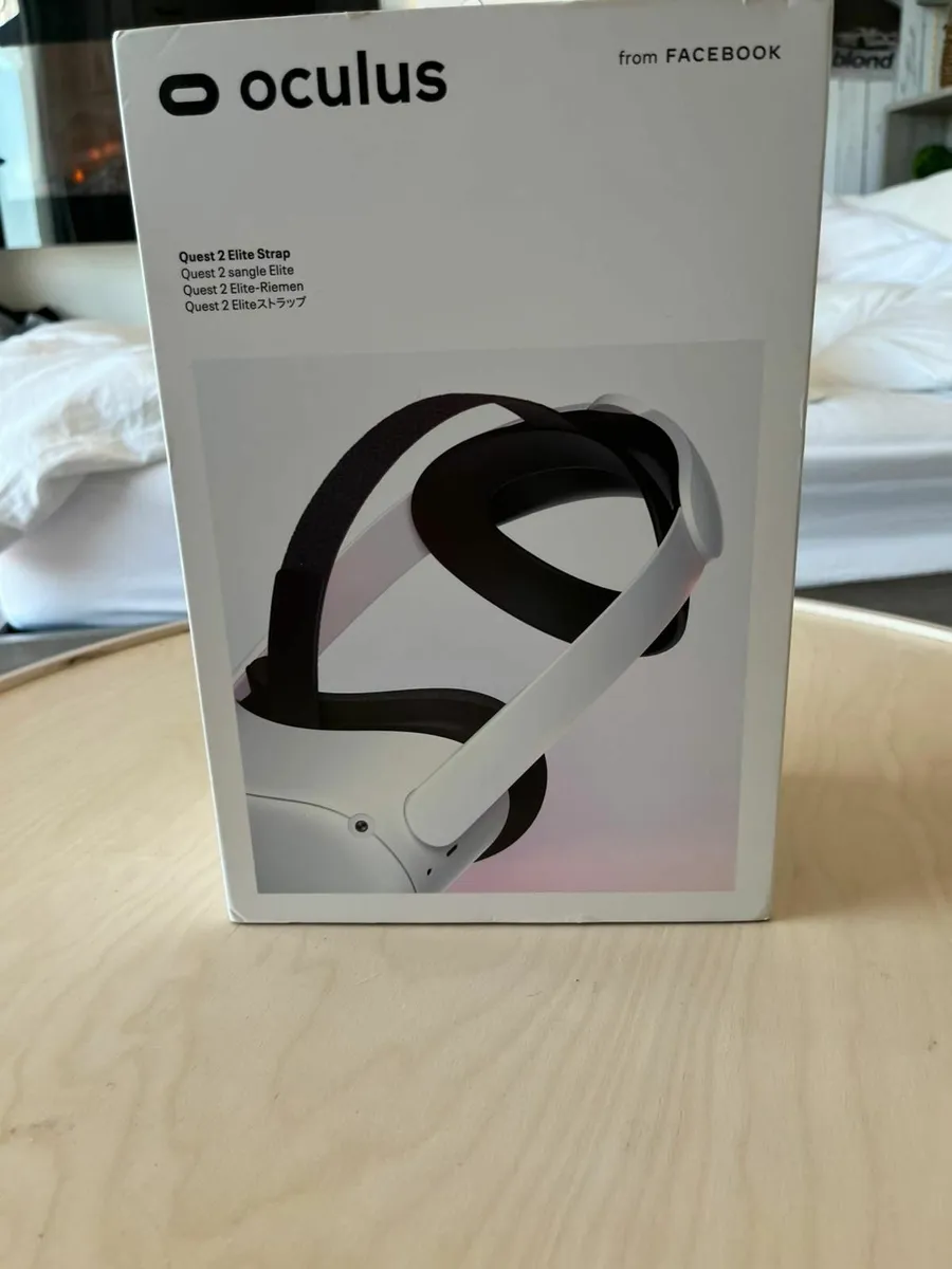 Oculus Quest 2 - As new. - Image 4