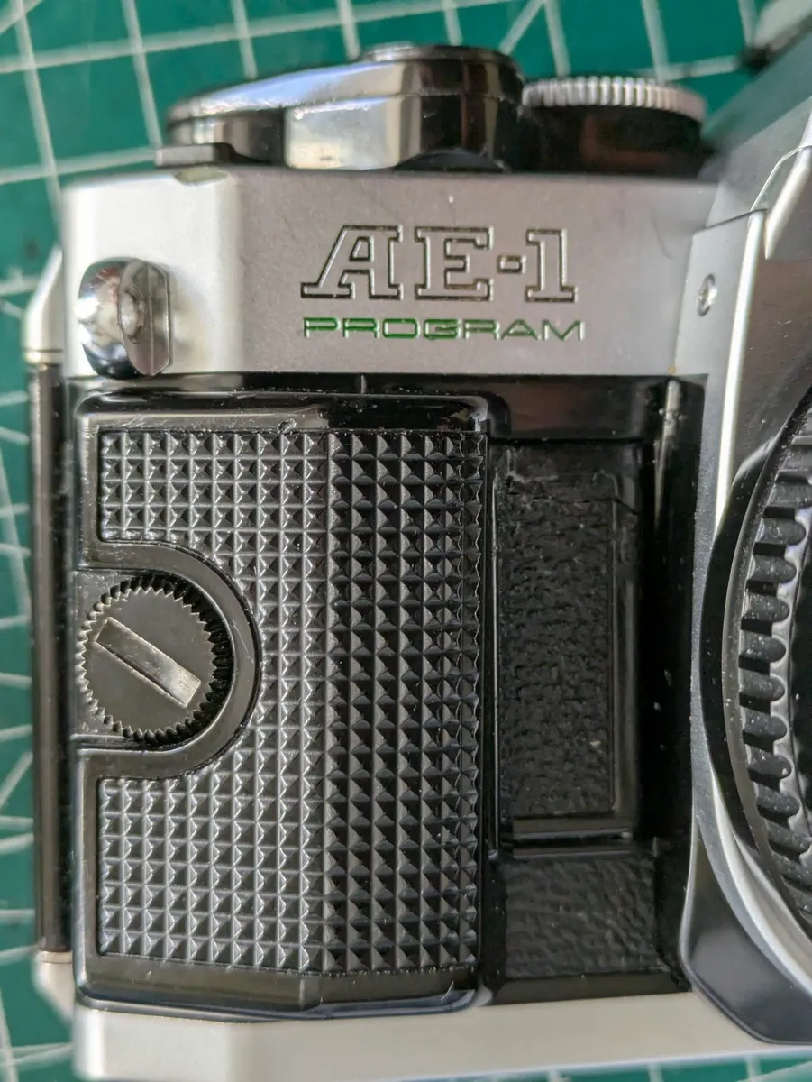 Canon AE-1 Program film SLR camera+ 50mm 1.7 - Image 2