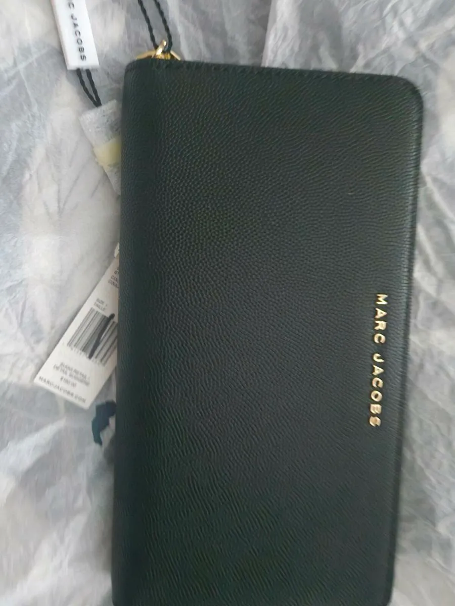 Marc Jacob's wallet - Image 1