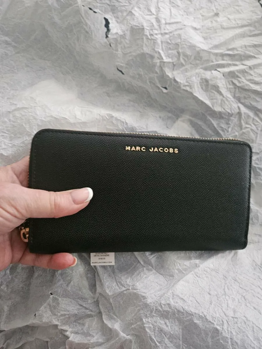 Marc Jacob's wallet - Image 3