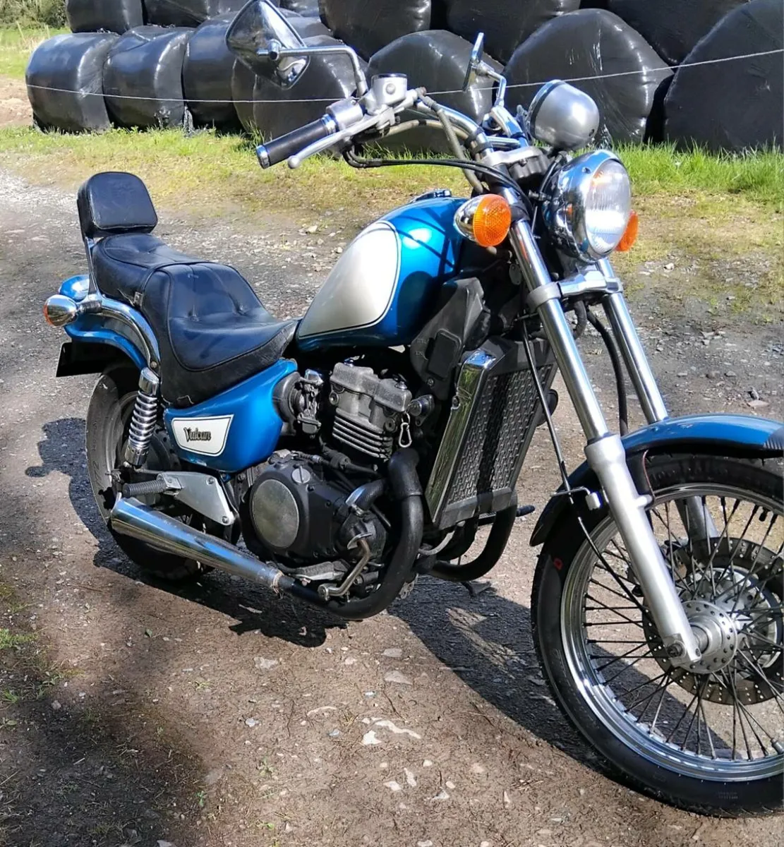 1995 Kawasaki Vulcan 400 - Image 1