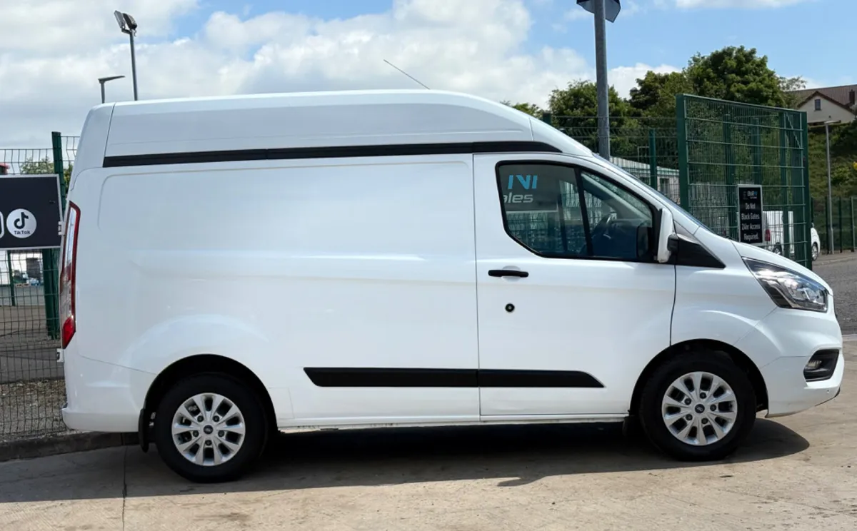 FORD TRANSIT HIGH ROOF SWB 2020 - Image 2