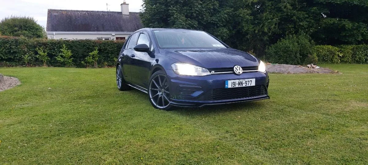 Vw Golf R-Line - Image 1