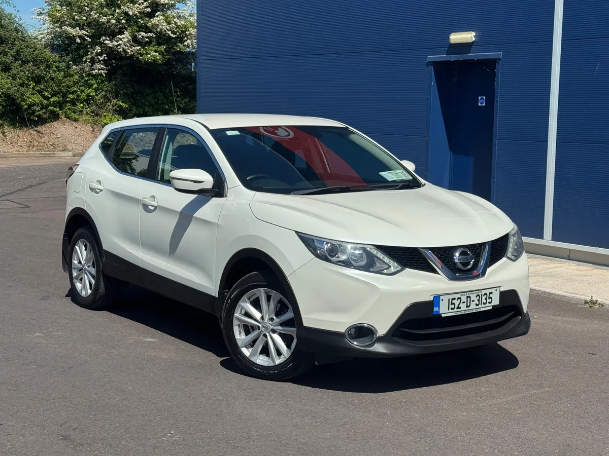 Nissan Qashqai 2015 White low mileage - Image 2