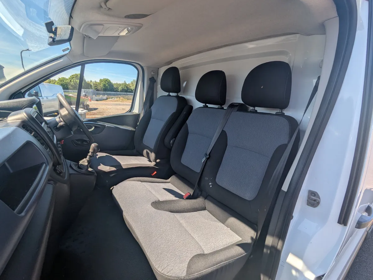 Vauxhall Vivaro 2016 - Image 4