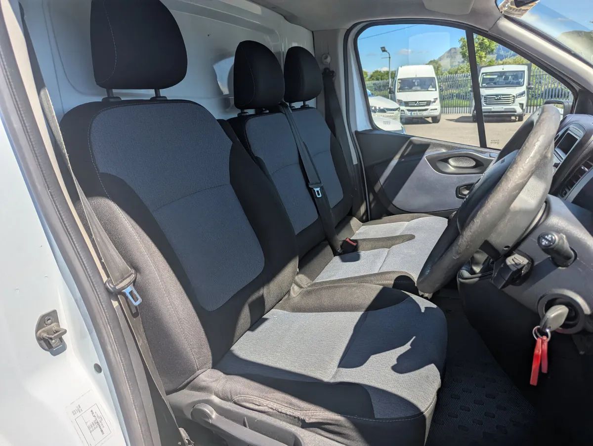 Vauxhall Vivaro 2016 - Image 2