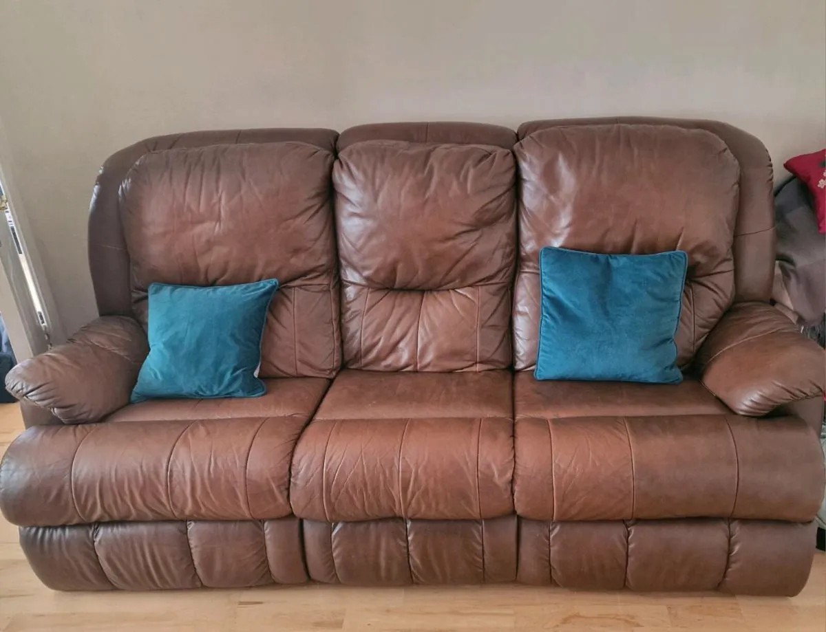 Sofa and lazy boy chairs - Image 2