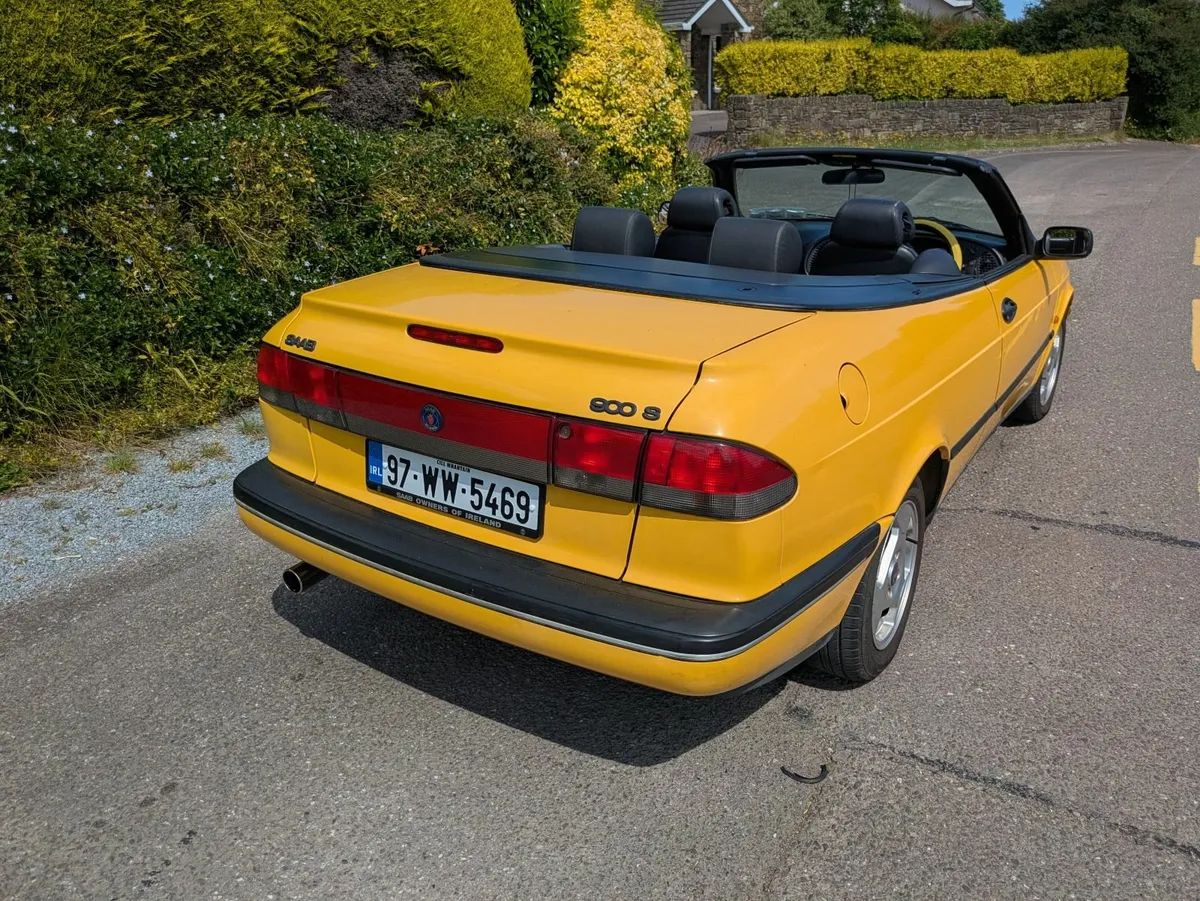 Saab 900i Convertible 1997 - Image 2
