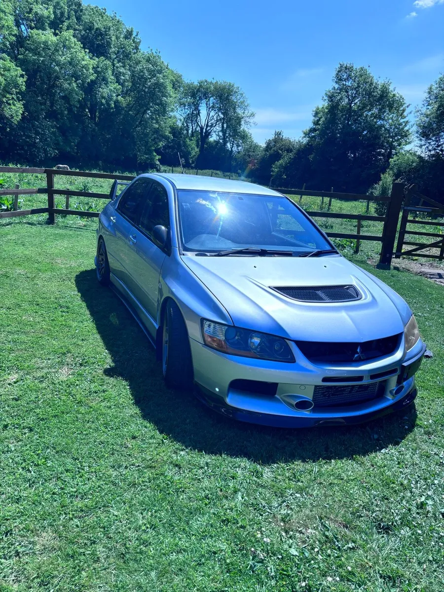 Evo 9 - Image 2