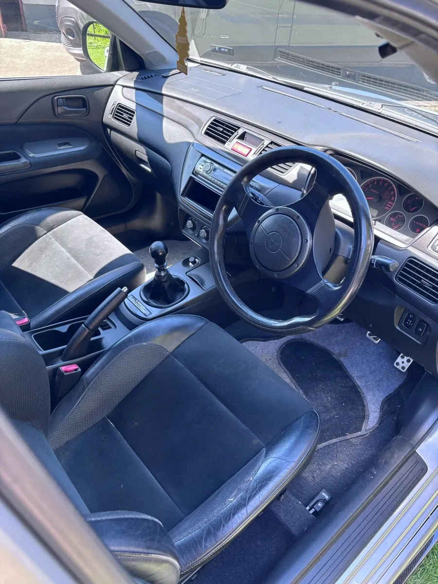 Evo 9 - Image 4