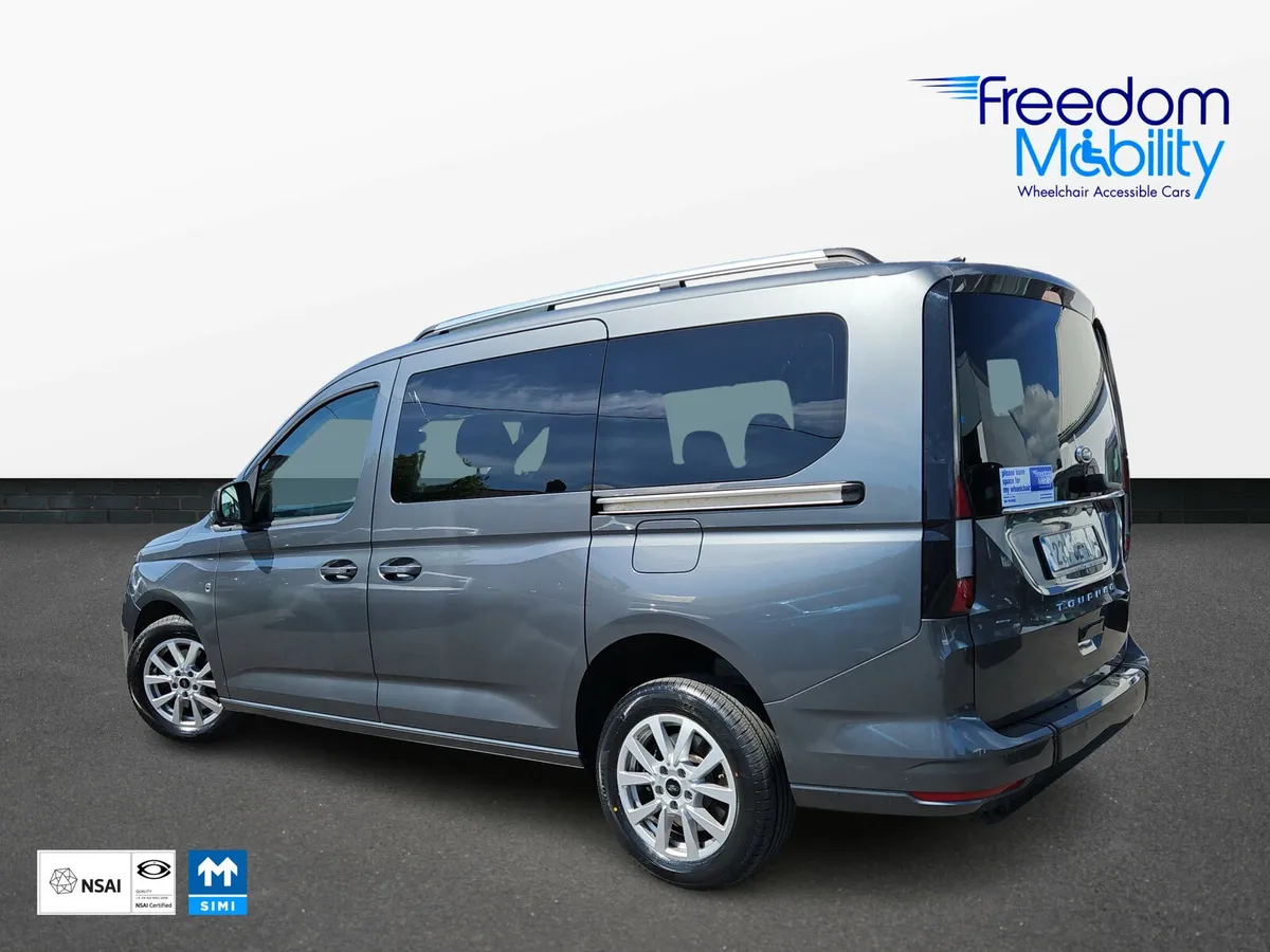 Ford Tourneo Connect Wheelchair Access Taxi spec - Image 4
