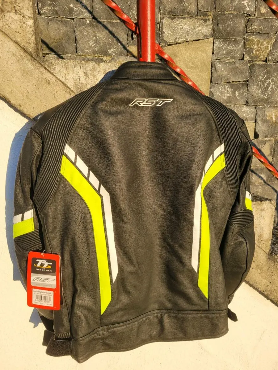 BRAND NEW RST axis leather jacket - Image 4
