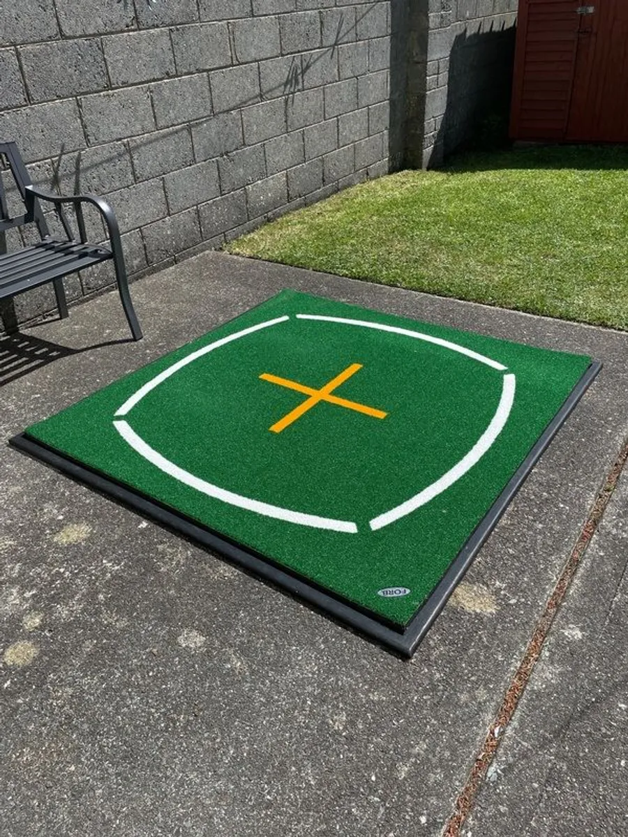 FORB Golf hitting/teaching mat [+ rubber base] - Image 1