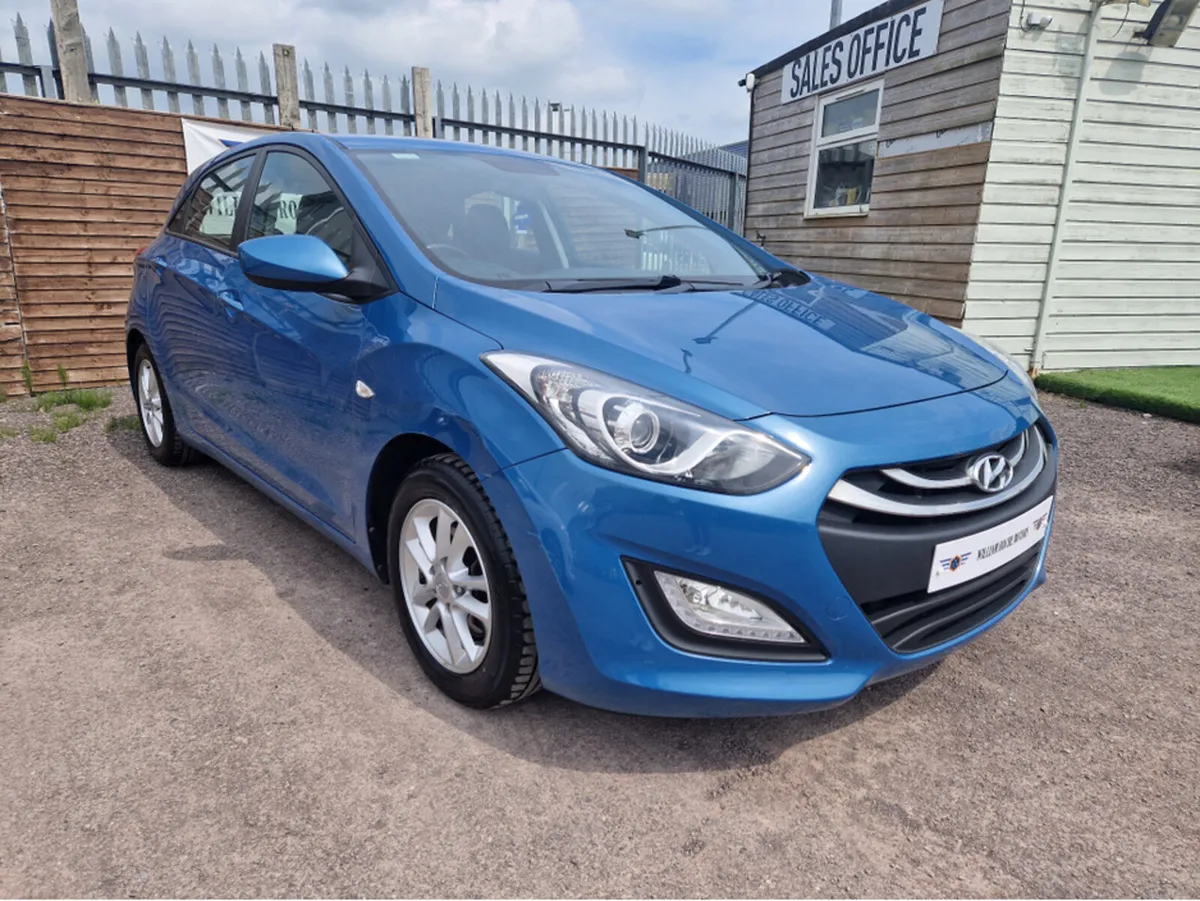 Hyundai i30 1.4 ACTIVE 100PS 5DR - Image 1