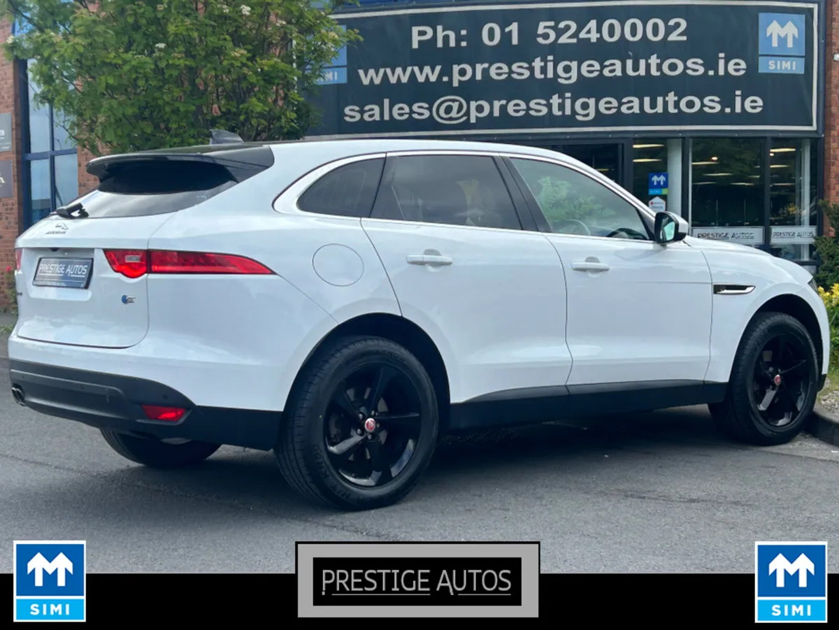 Jaguar F-Pace 2.0 DIESEL MANUAL PRESTIGE MODEL *CA - Image 4