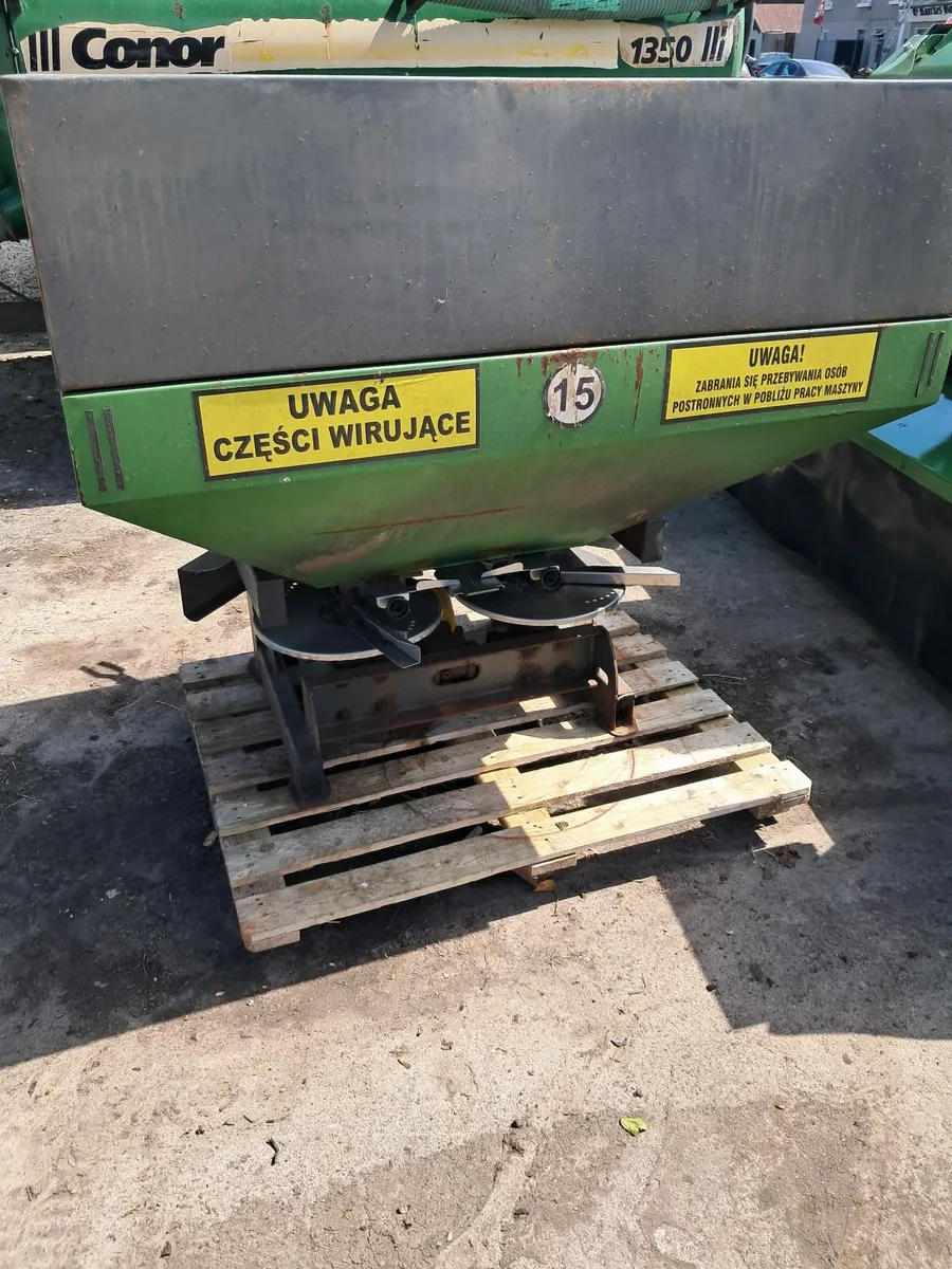 1 tonne spreader - Image 4