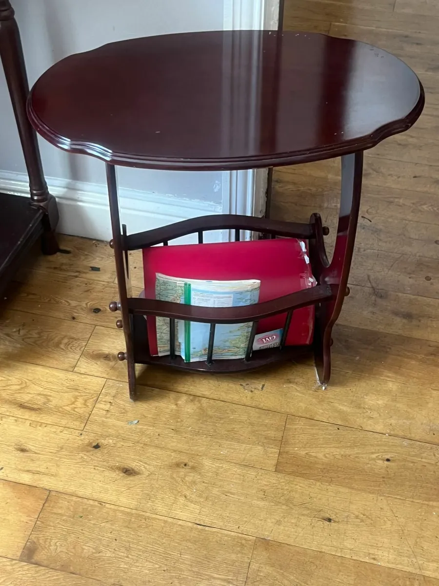 Coffee table with footstools and Newspaper rack - Image 1