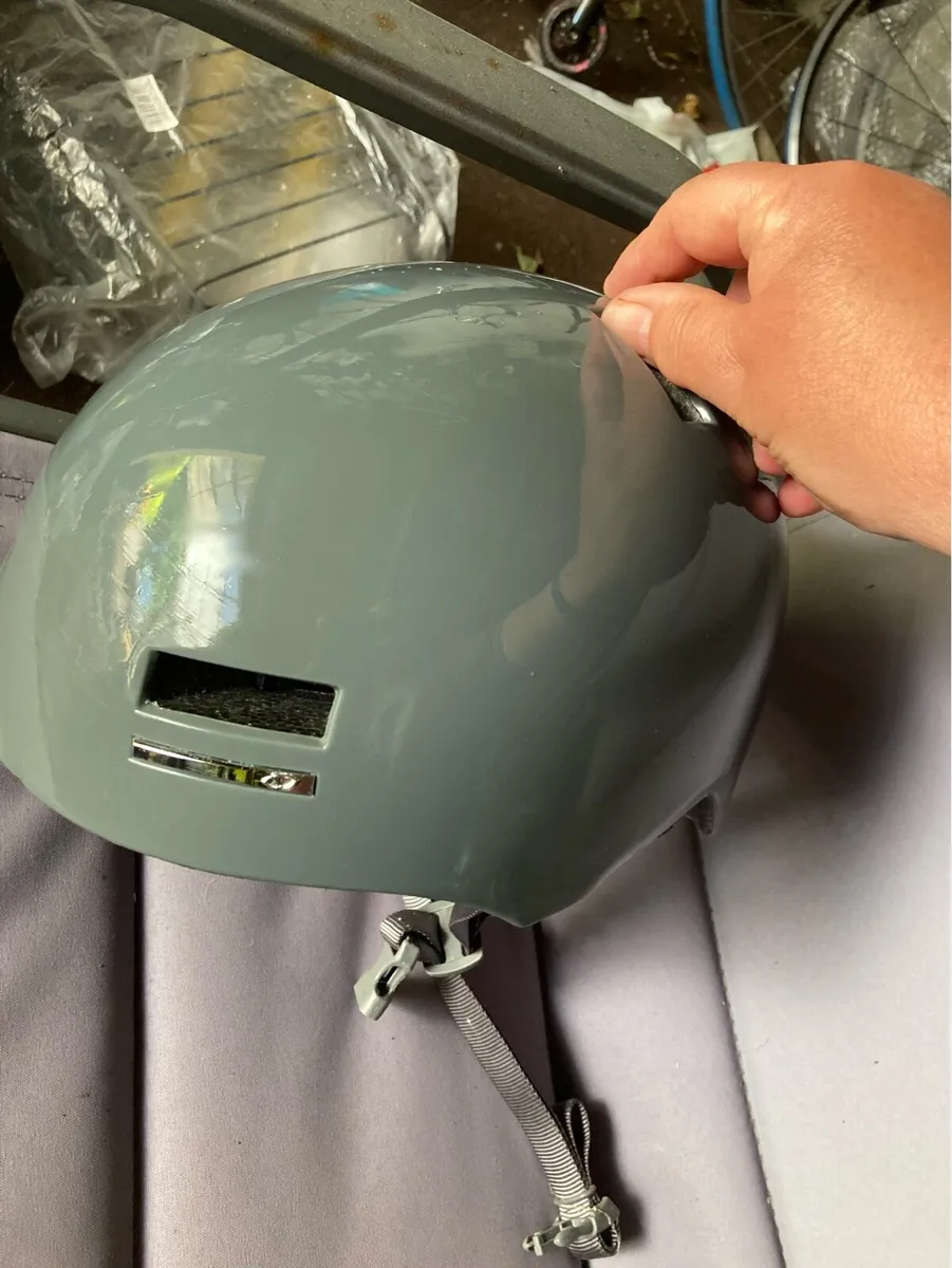 10 brand  new helmets. Job lot 10 helmets. ( new) - Image 2