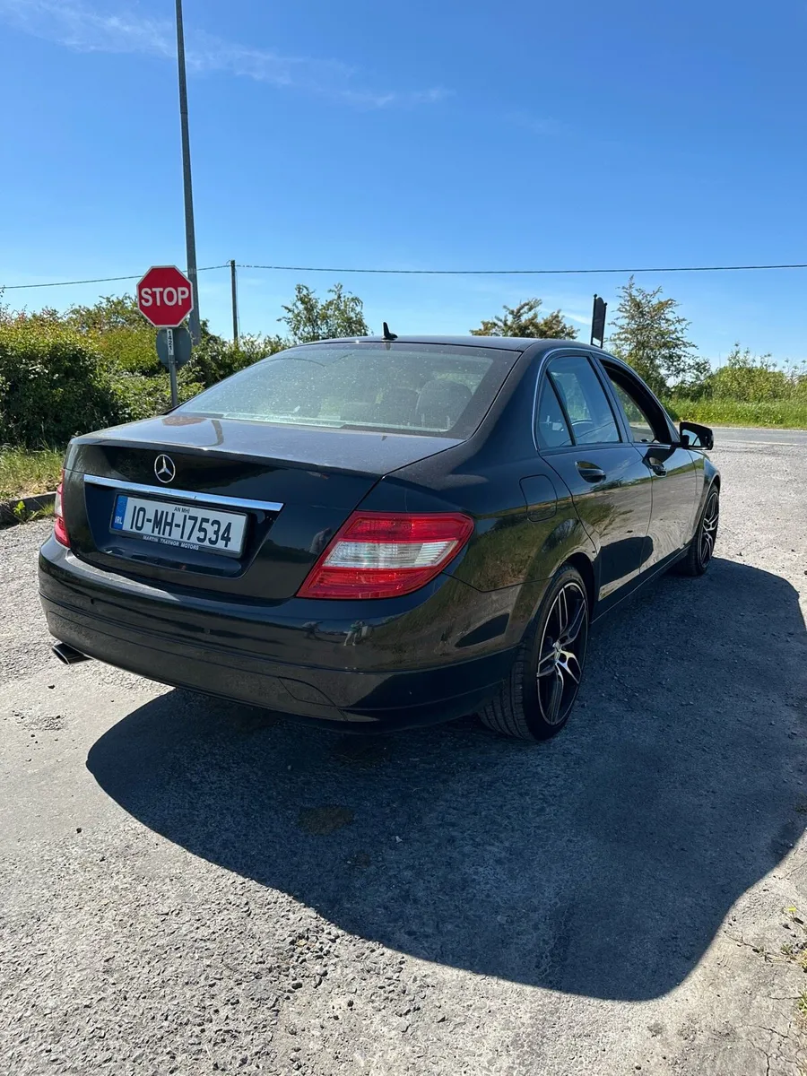 Mercedes C220 / 2.1 Diesel - Image 4