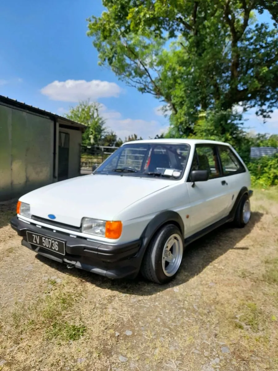 *Ford Fiesta 2litre zetec on carbs*Fully restored* - Image 1