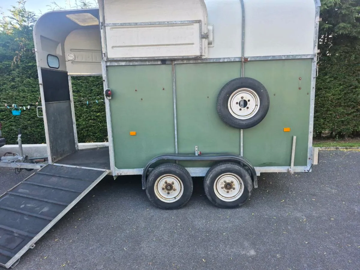 Richardson 3 horse box - Image 2