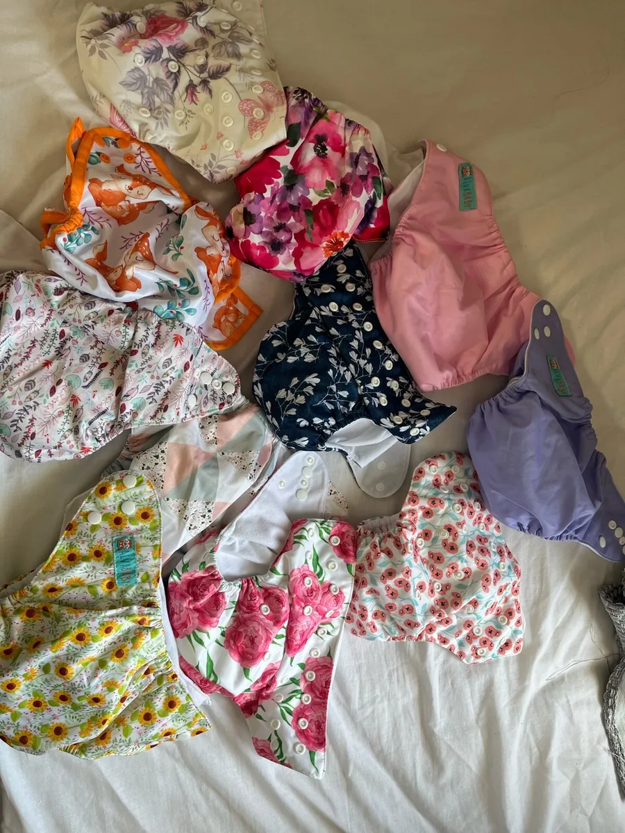 Bundle of clothes nappies - Excellent condition